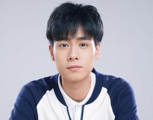 吃瓜娱乐圈李现和胡一天